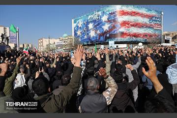 اجتماع مردم تهران در پی شهادت رهبر انقلاب - 2 74