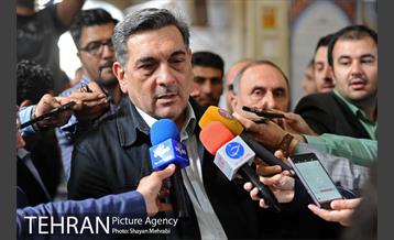 حضور شهردار تهران در حسینیه مکتب الصادق برای انتخابات شورایاری ها 6