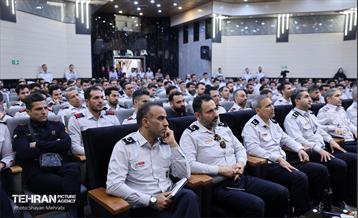 نشست مدیرعامل سازمان آتش‌نشانی تهران با کارکنان 16