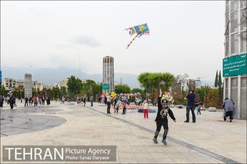 جشنواره بادبادک ها در بوستان آب و آتش 17