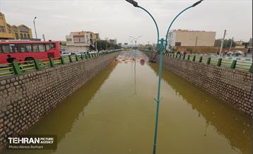 امدادرسانی سازمان مدیریت پسماند شهرداری تهران به مناطق سیل زده یزد