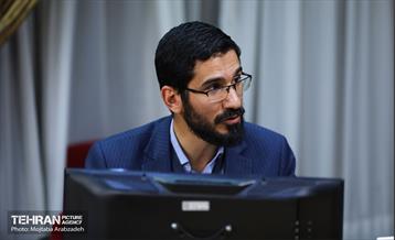 نشست هم اندیشی شهردار تهران با نخبگان دانشگاهی  13