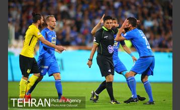 دیدار تیم های استقلال تهران و سپاهان اصفهان 15