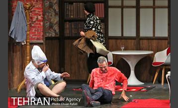 نمایش یک ساعت آرامش در تماشاخانه ایرانشهر 38