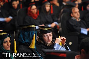 نخستین جشن فارغ التحصیلی ادوار دانشکده خبر 27
