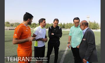 اولین تمرین تیم فوتبال نفت تهران با حضور علی کریمی