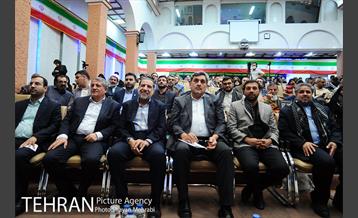 تجلیل از خبرنگاران و عکاسان عرصه دفاع مقدس با حضور شهردار تهران 17