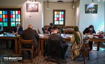 برگزاری ورکشاپ تخصصی کاریکاتور "آتیش نسوزونیم" 10