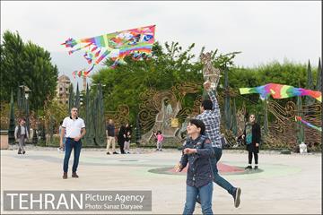جشنواره بادبادک ها در بوستان آب و آتش 12