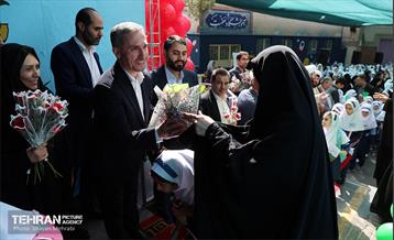 آغاز سال تحصیلی جدید در دبستان شاهد حضرت زینب(س) 19