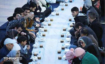 «افطاری ساده» بر روی پل طبیعت 16