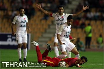 دیدار نقت تهران و پرسپولیس تهران در لیگ برتر فوتبال 18