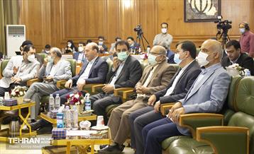 گرامیداشت هفته سلامت در صحن علنی شورای شهر و تقدیر از خانواده شهدای سلامت 15