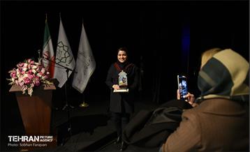 مراسم تجلیل از بانوان مدافع سلامت 36