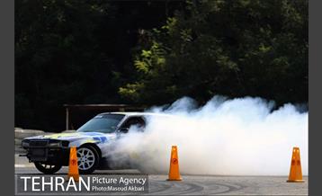 مراسم بدرقه قهرمان دریفت ایران در پیست آزادی 2