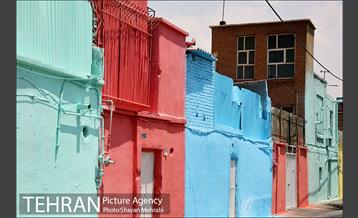 دیوار های رنگی محله هرندی 3