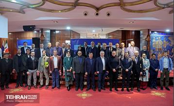 نشست صمیمی شهردار تهران با اساتید دانشگاه‌های ایران و روسیه 60