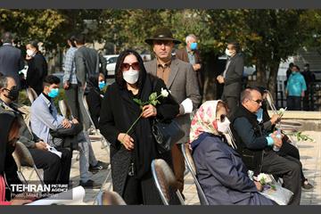 مراسم تشییع پیکر مرحومه ایران درودی هنرمند نقاش 5