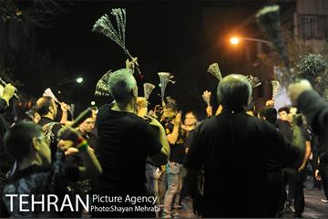 عزاداری شب تاسوعا در خیابان های تهران 19