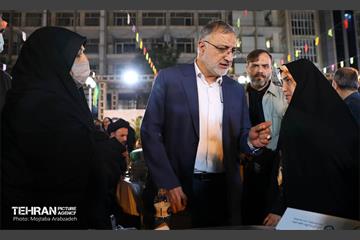 افطاری شهردار تهران با حضور خانواده شهدا 15