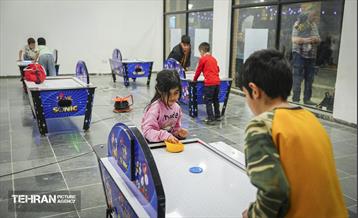 ویژه برنامه «مهمونی شهر» در باغ‌راه حضرت زهرا(س) - 6 12