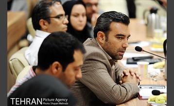 نشست هم اندیشی رئیس مرکز ارتباطات شهرداری تهران با اصحاب رسانه 19