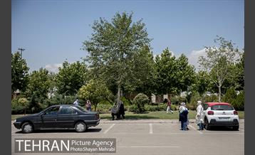 بزرگترین مرکز واکسیناسیون خودرویی کرونا در تهران 63