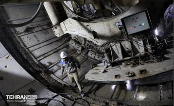 عملیات حفاری خط ۱۰ متروی تهران 17