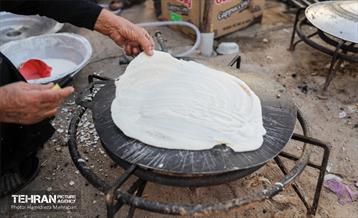 پیاده‌روی زائرین اربعین حسینی در مسیر نجف به کربلا 28