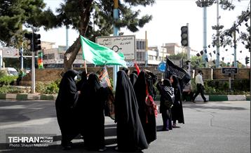 پیاده روی جاماندگان اربعین حسینی(ع) در تهران 1