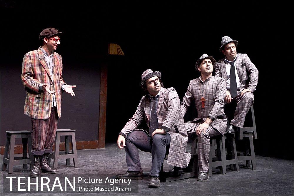 اجرای نمایش کمدی "استشمامات" 5