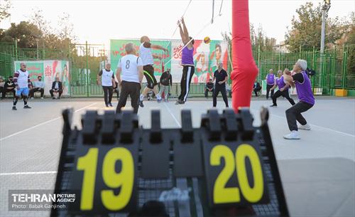 اختتامیه مسابقات ورزشی قهرمانان در منطقه 13 22