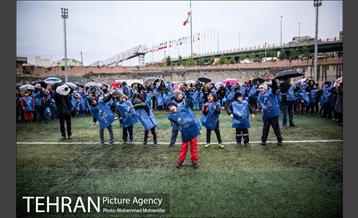 پیاده روی خانوادگی 5