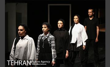 نمایش جیرجیرک، نسخه پاراجانف 10