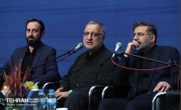 مراسم رونمایی از کتاب «خسته نیستم» 17