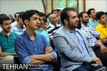 حلقه ادبی پنجره در فرهنگسرای اندیشه 15