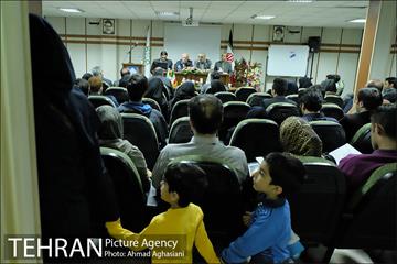 نخستین نشست تخصصی گردشگری پایدار شهری در تهران 8