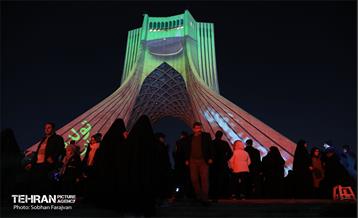 نورافشانی جشن پیروزی انقلاب اسلامی در میدان آزادی 21