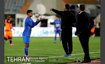 دیدار تیم های فوتبال استقلال و مس رفسنجان 10