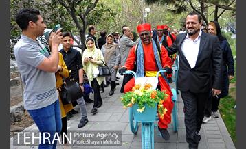 نوروزگاه هنر در پیاده‌راه بلوار کشاورز 29