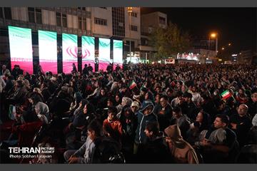 رویداد «شب ایران» در میدان انقلاب اسلامی 51