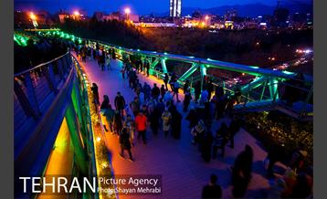 ساعت زمین در تهران 10