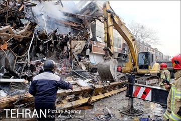 دومین روز نبرد با آوار پلاسکو 16