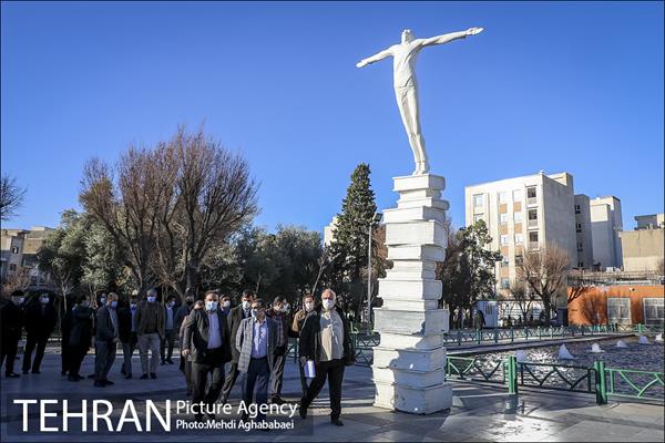 بازدید شهردار منطقه هشت از پروژه های توسعه محلات 13