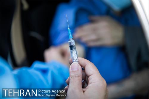 بزرگترین مرکز واکسیناسیون خودرویی کرونا در تهران 21