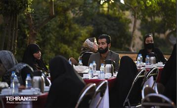 ضیافت افطاری با حضور خانواده های معزز شهدا 12