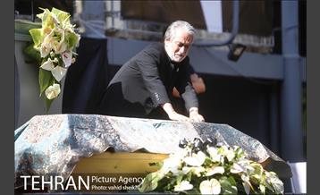 مراسم تشییع پیکر عزت الله انتظامی 24