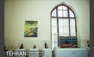 مجسمه مینیاتورهای جهانگیرارجمند در باغ موزه نگارستان 3