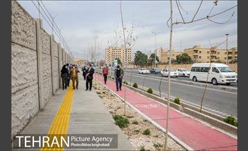 بازدید الهام فخاری از منطقه 9