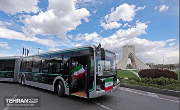 رونمایی از ۵۰ اتوبوس برقی و ۳۵ اتوبوس دوکابین 20